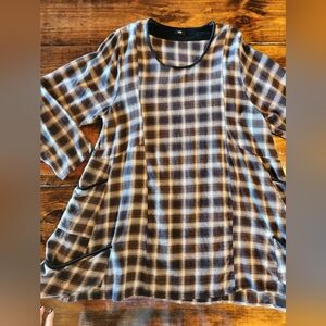 TULIP Brand Tunic.  SIZE XL   Black and White Flannel trimmed with Black Velvet